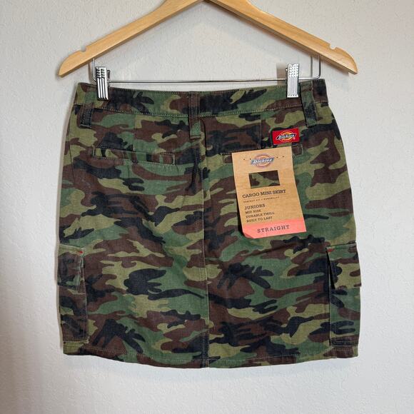 Girl Junior's Dickies Mid Rise Camouflage Denim Cargo Mini Skirt Size 7 NEW - Picture 8 of 9